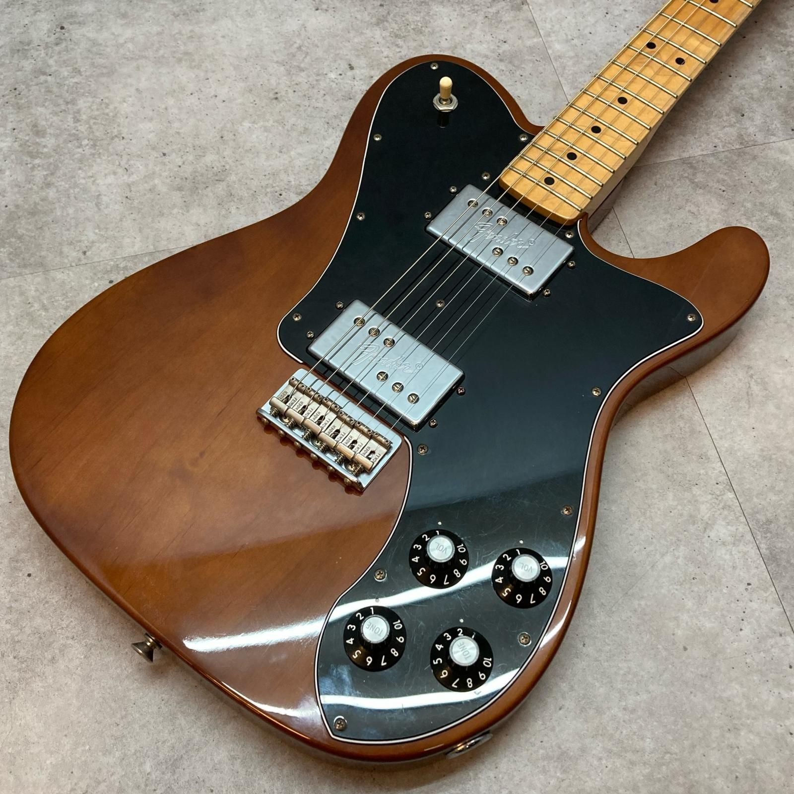 Fender Guitar Classic Series 72 Telecaster Deluxe Walnut 471