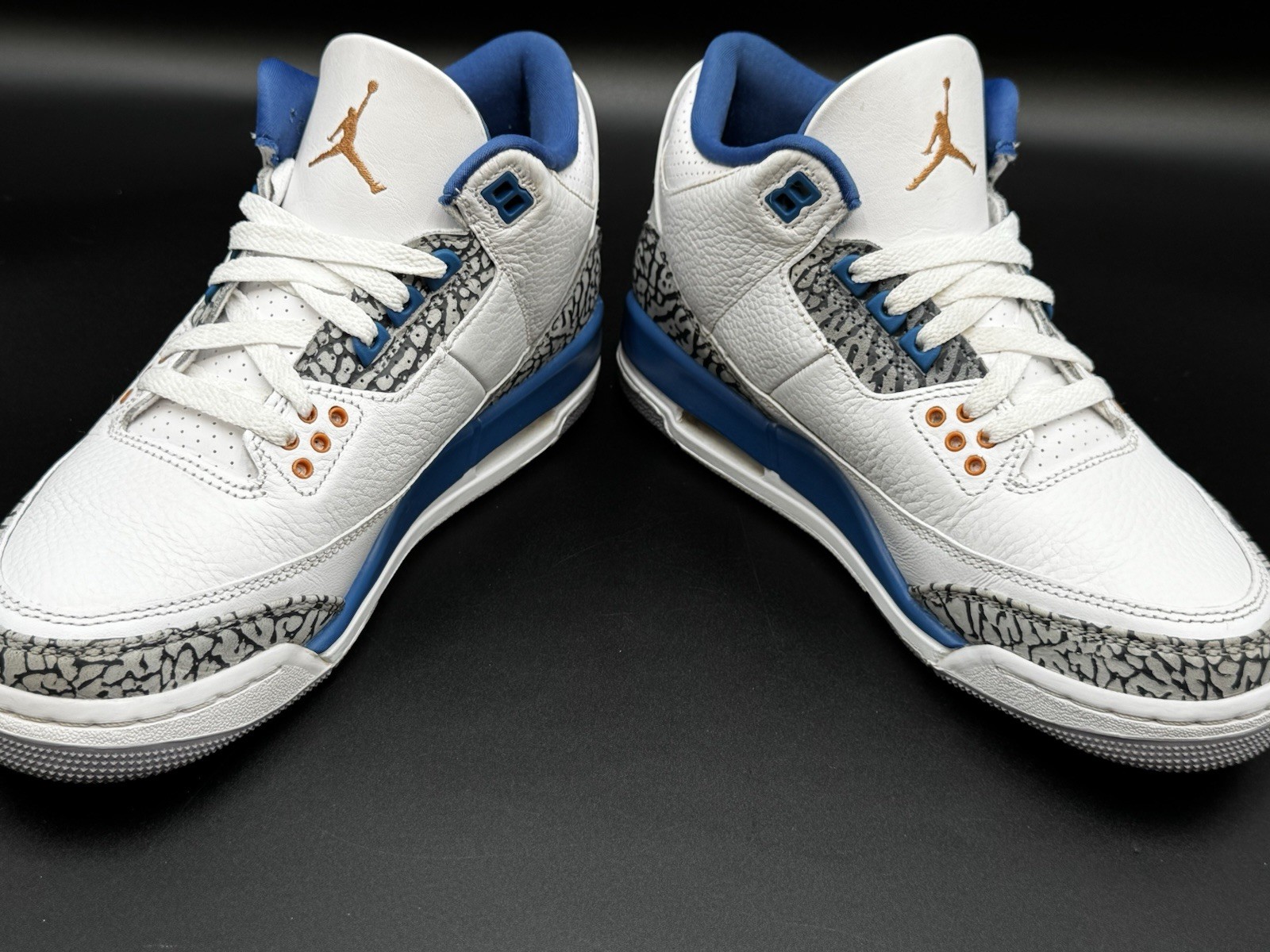 Size 8 - Jordan 3 Retro Mid Wizards shoes With Box! 🪄