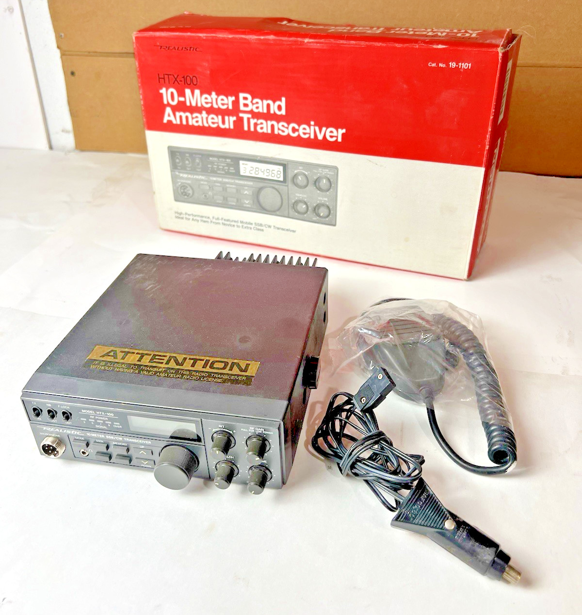 Certified Realistic HTX-100 10-Meter SSB/CW Mobile Ham Radio Transceiver W/ Box