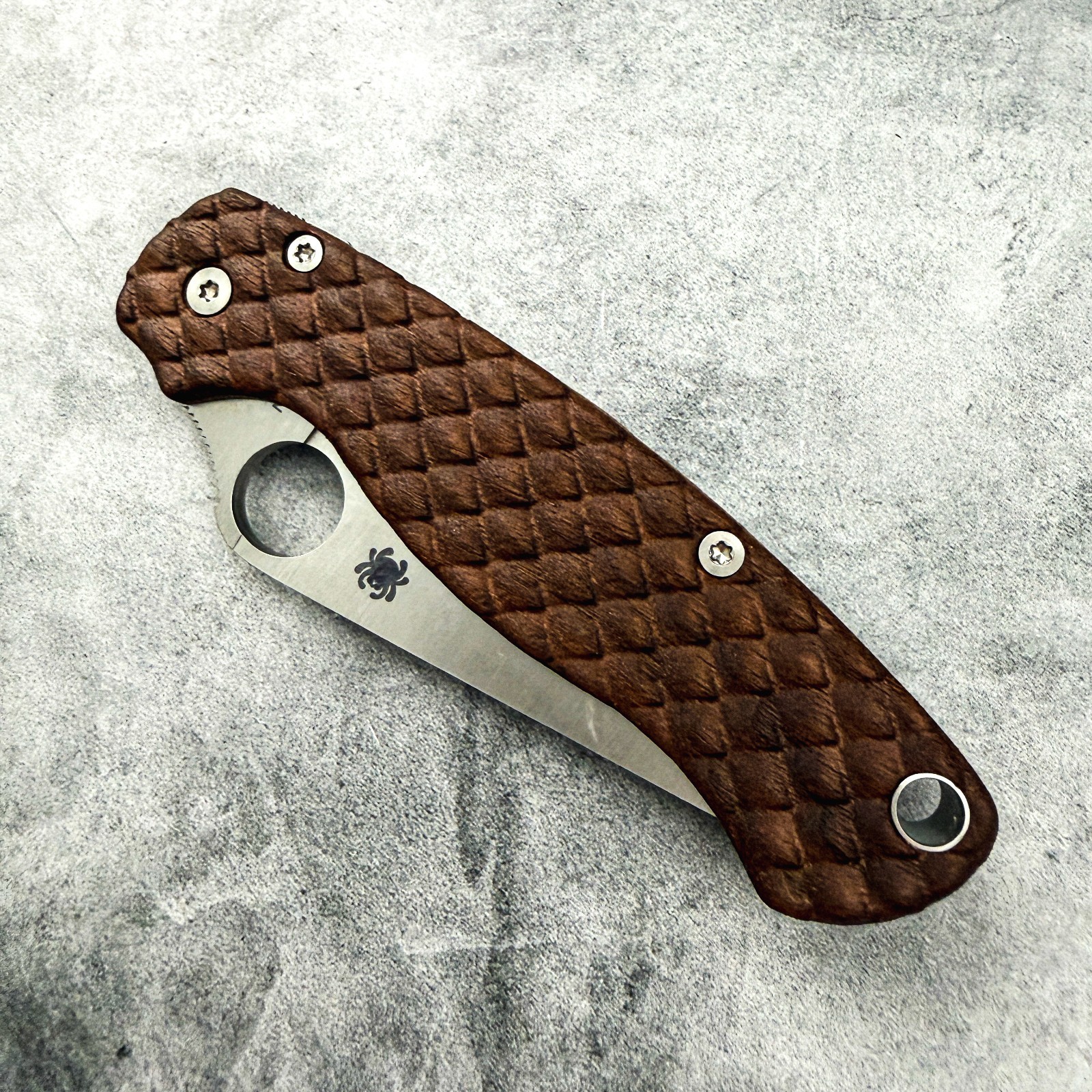 Dragonscale walnut scales for Spyderco Paramilitary 2