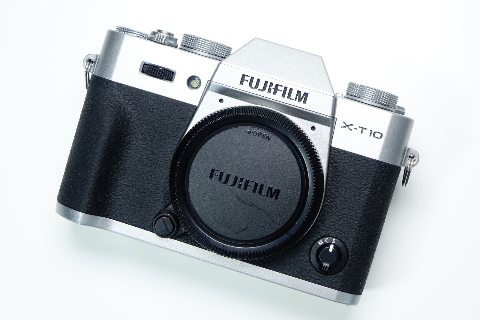 Fujifilm X-T10 SILVER Mirrorless Body Fuji XT10 Box + Grip - 1 YEAR WARRANTY