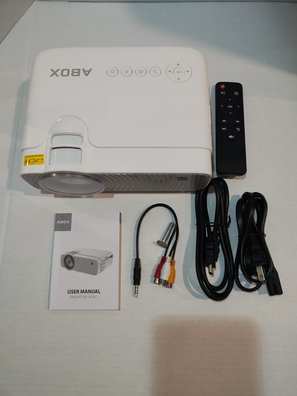 ABOX Wireless LCD Projector GC357 1080P