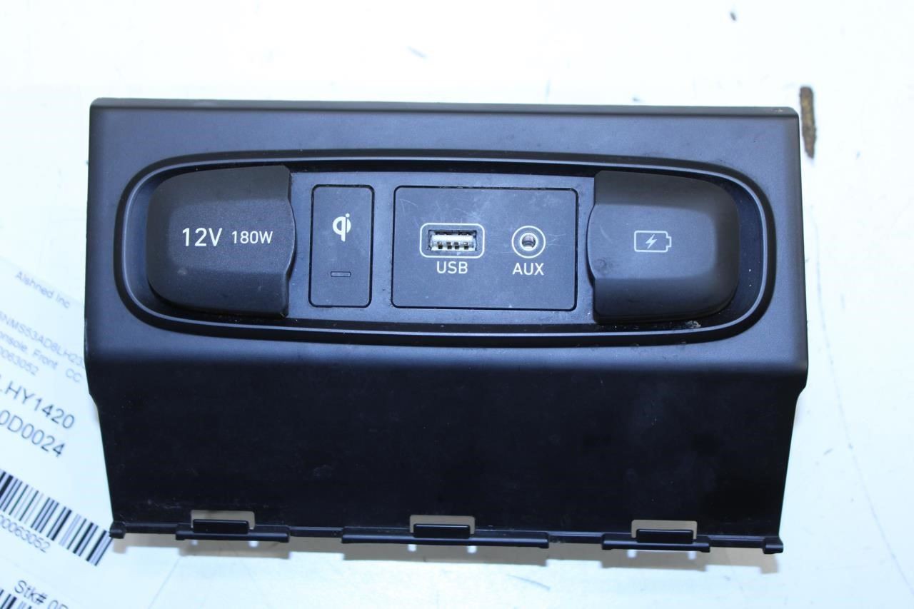 19-20 Hyundai Santa Fe Center Console Tray w/ USB Port and Outlet 84630-S2000-4X