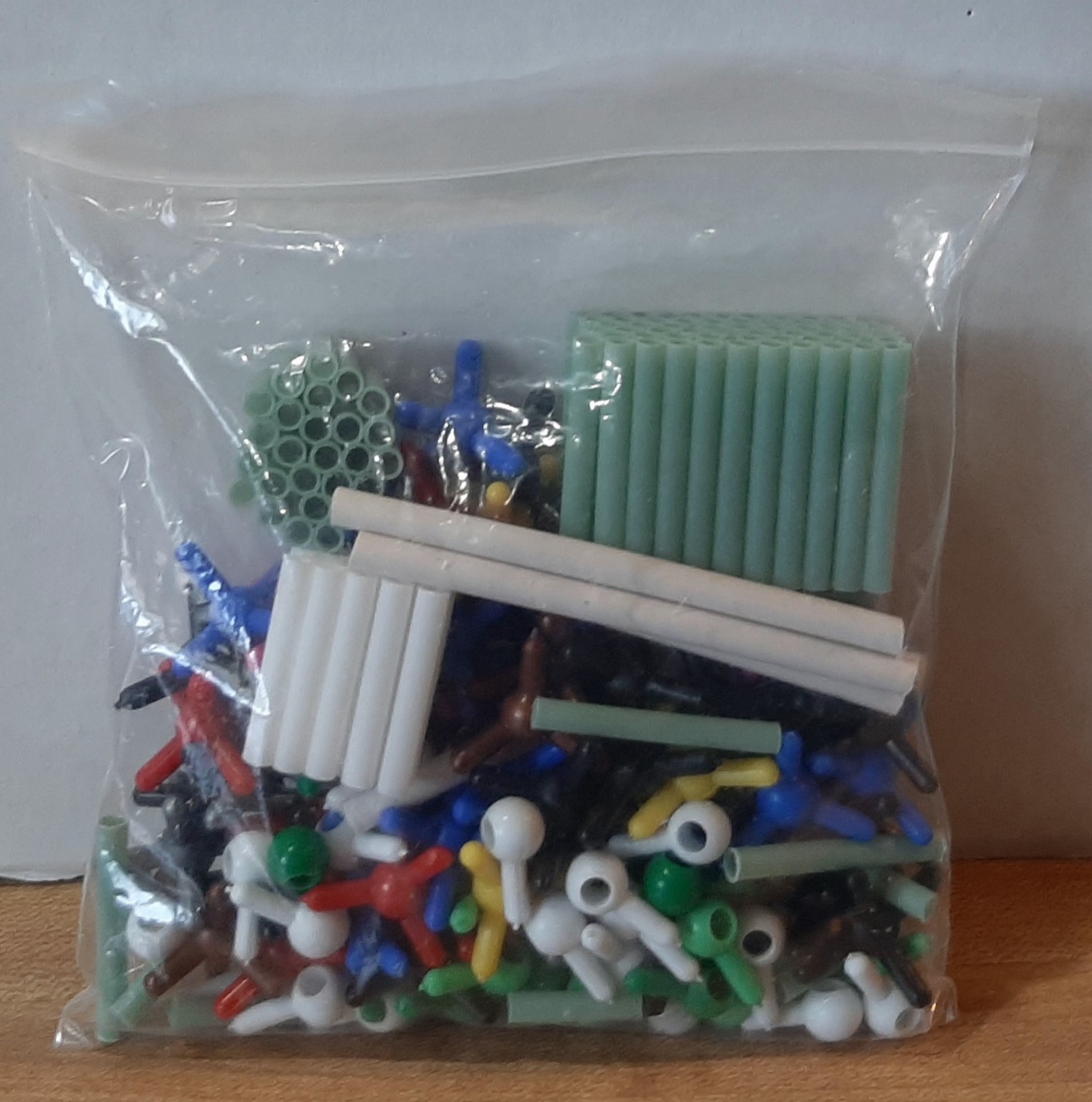 Vintage Alpha Molecular Model Set With Instruction Book 1985