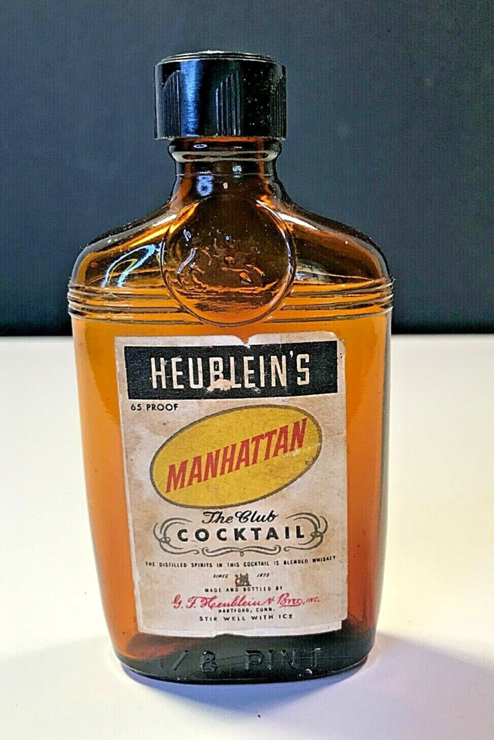 VINTAGE HEUBLEINS MANHATTAN COCKTAIL 1/8TH PINT PAPER LABEL BOTTLE empty
