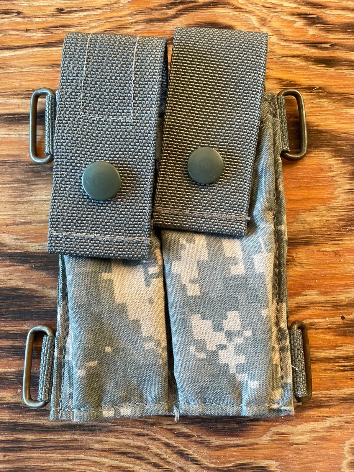 9MM SOFT DOUBLE  MAGAZINE  POUCH w/ D Rings And Molle Straps.