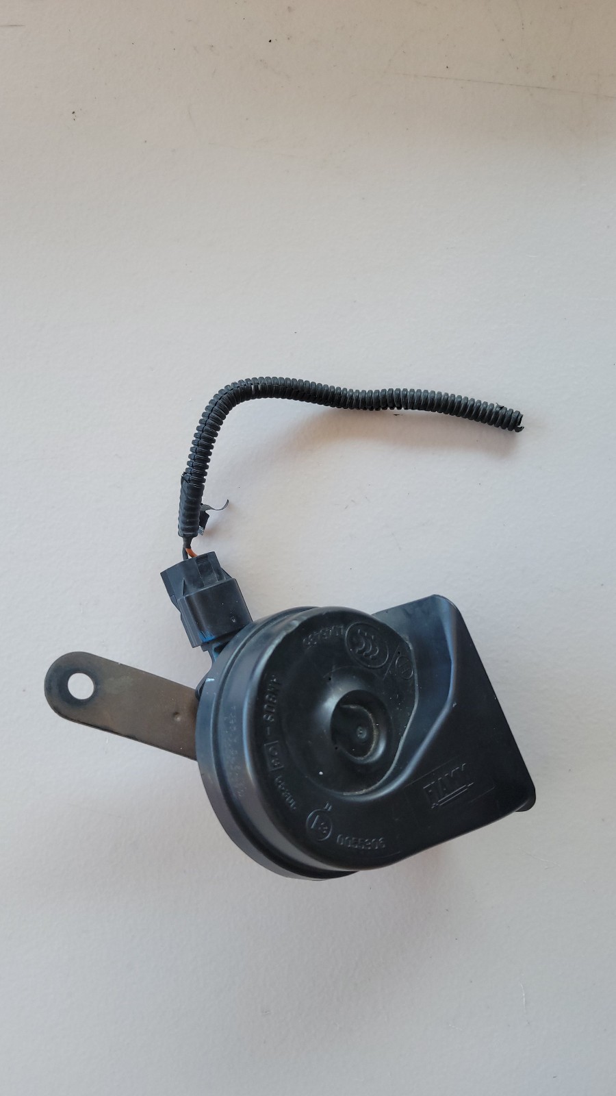 2011 2012 2013 Kia Sorento High Note Horn Tone Signal Alarm Siren E3-0055306 OEM