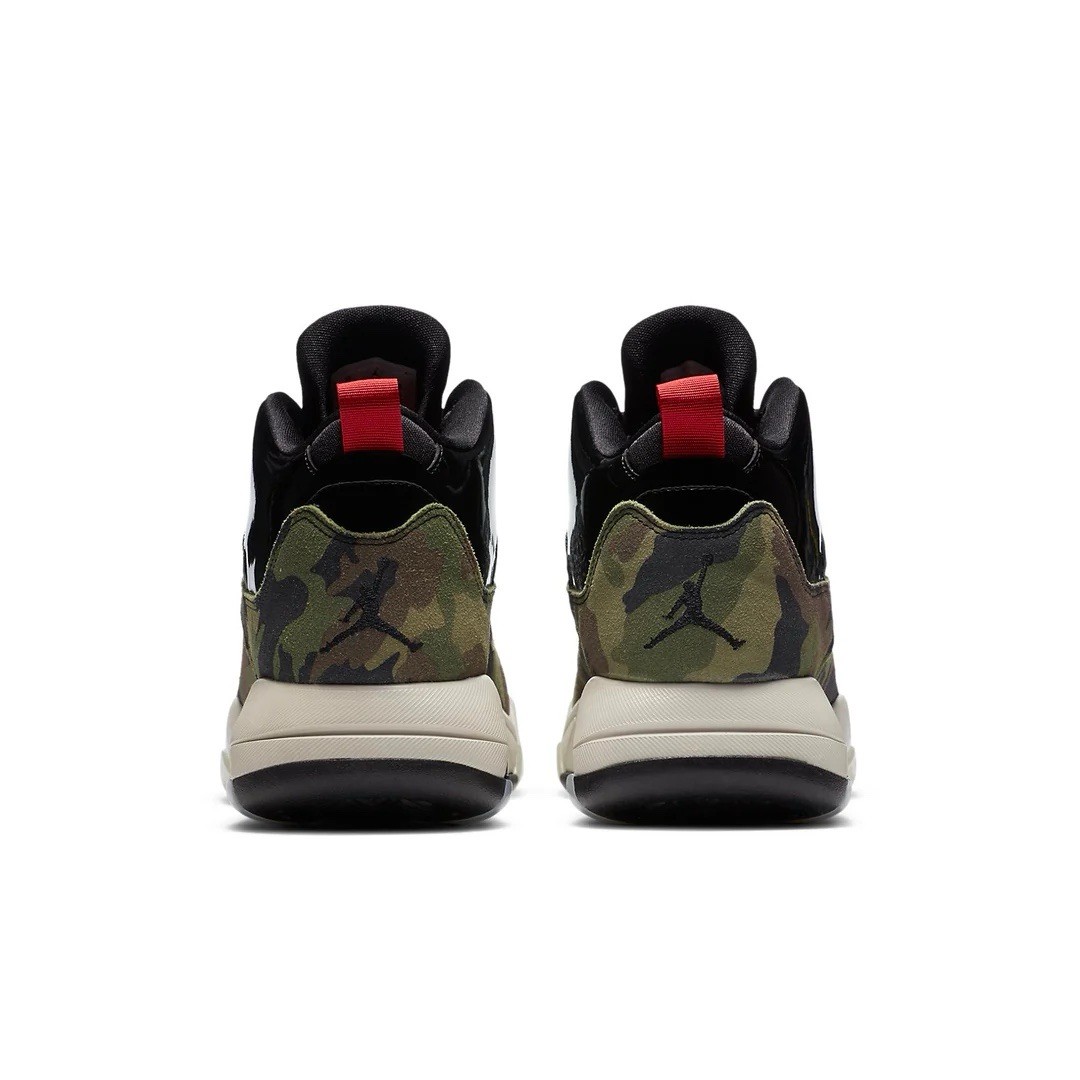 Size 11.5 - Air Jordan Maxin 200 “Camo” Mens