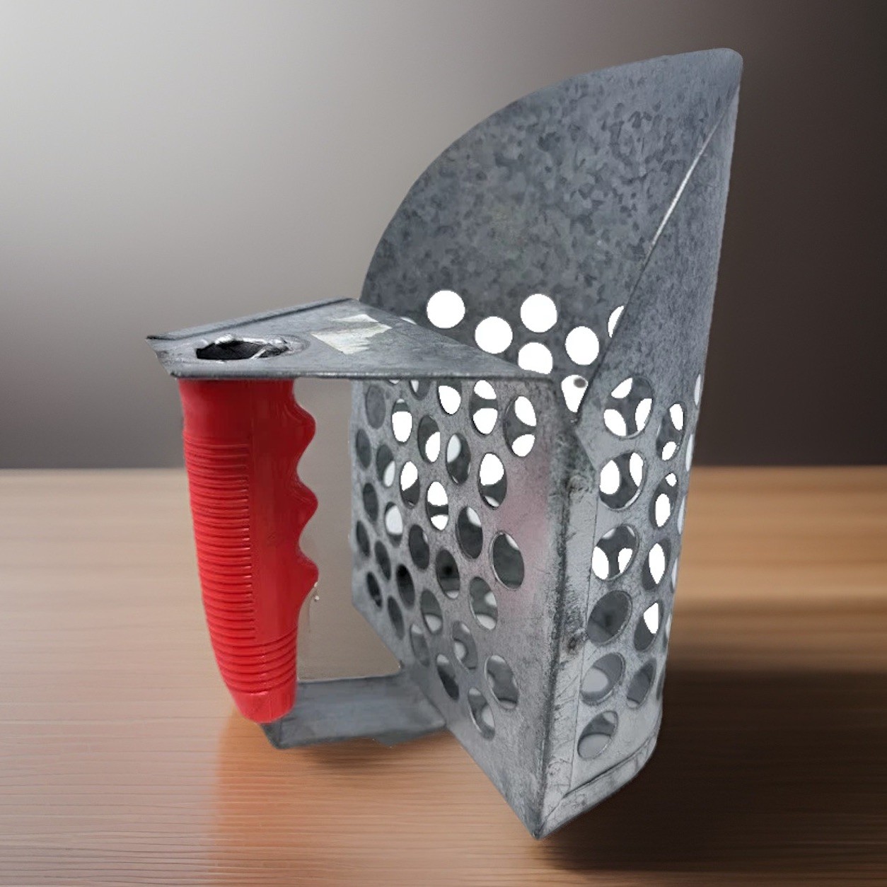 Dylan Enterprises Metal Detecting Sand Scoop Heavy-Duty Handheld Sifter 5/8 in.