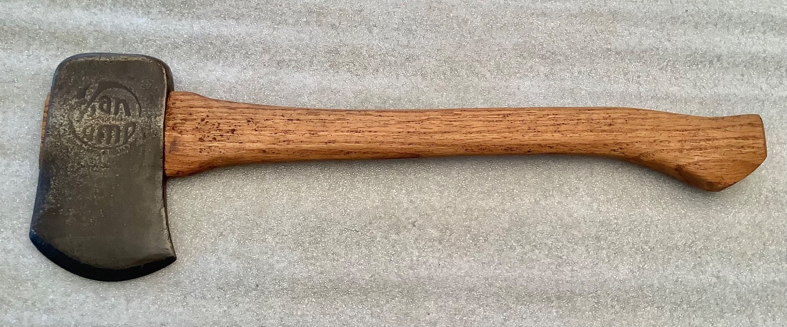 VINTAGE VAN CAMP  EMBOSSED AXE SNGLE BIT W/HANDLE HARDWARE CO INDIANAPOLIS IN