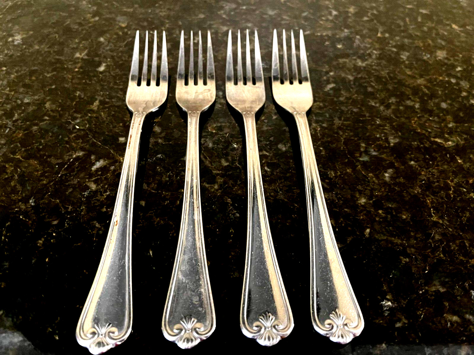 International Stainless Flatware CANDFIELD Set Of 4 Dinner Forks 7 1/2"