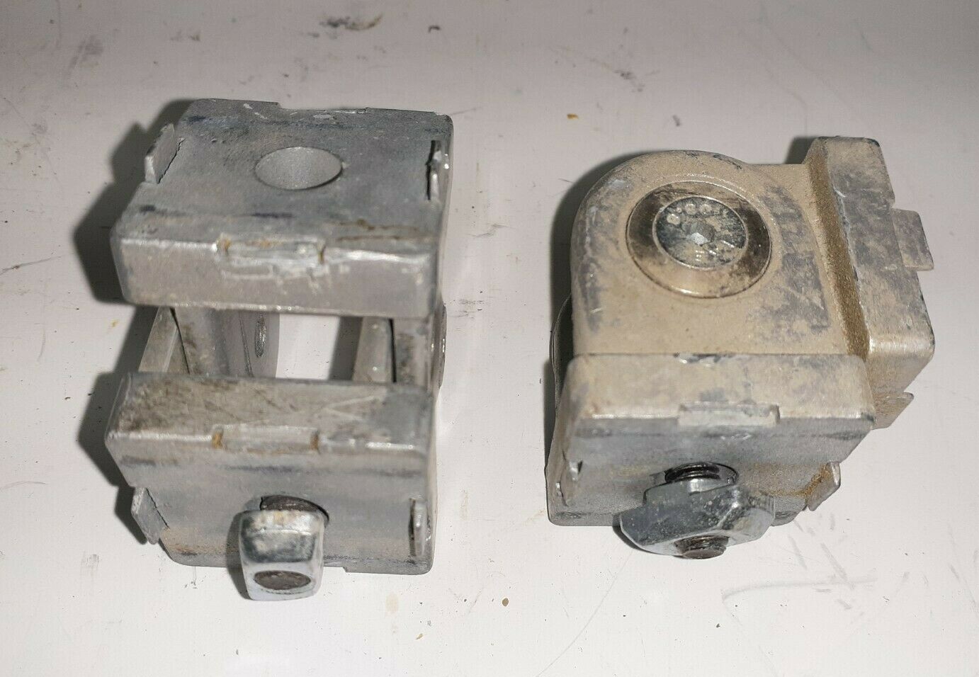 80/20 PIVOT JOINTS, LOT OF 2, 1-9/16" X 1-9/16" X 1-1/8", 3/8" HOLES