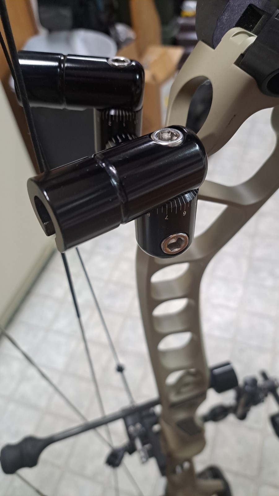 Prime Black 9 series Compound Bow Extras Nice!