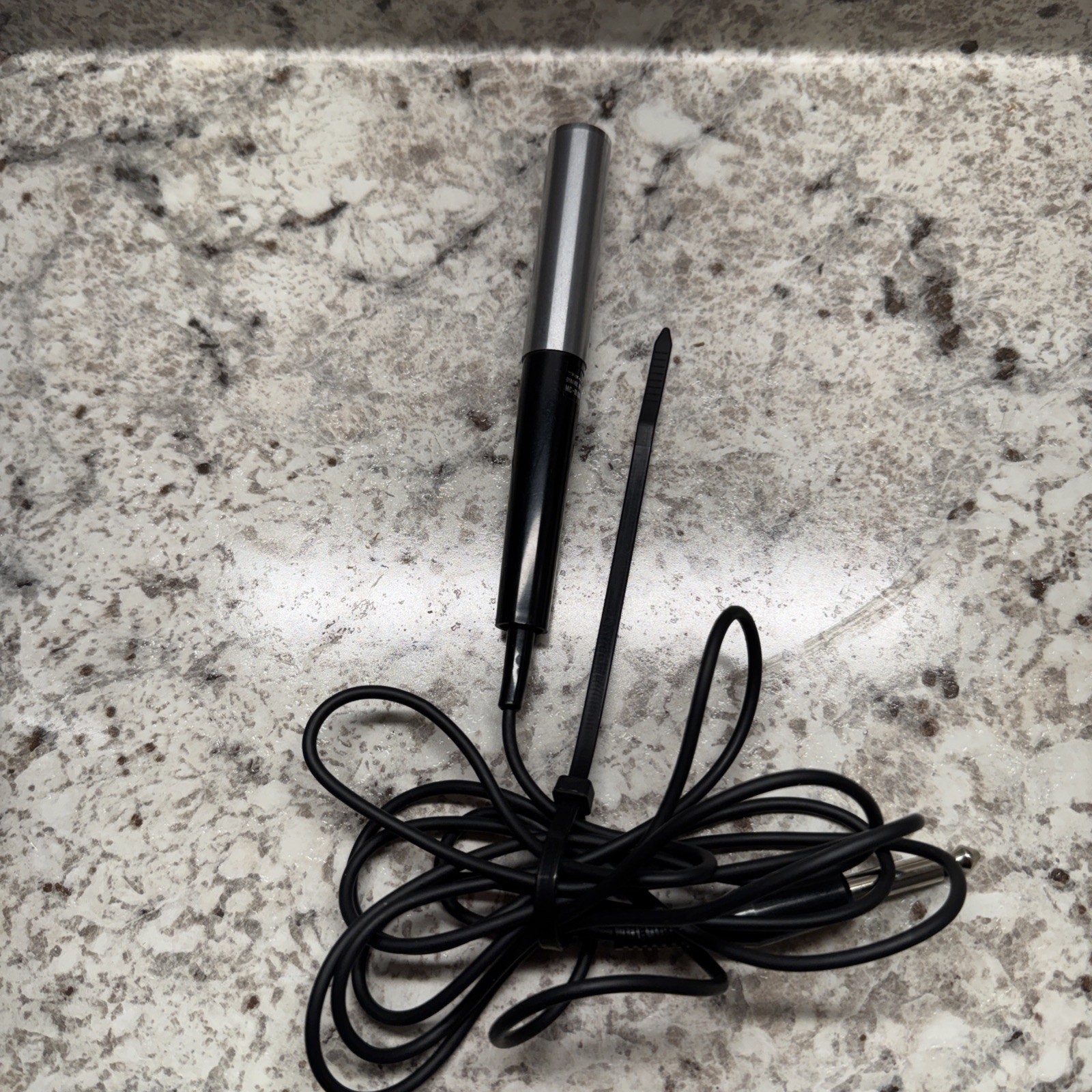 Vintage Radioshack Realistic MC-1000 Dynamic Microphone Made In Taiwan