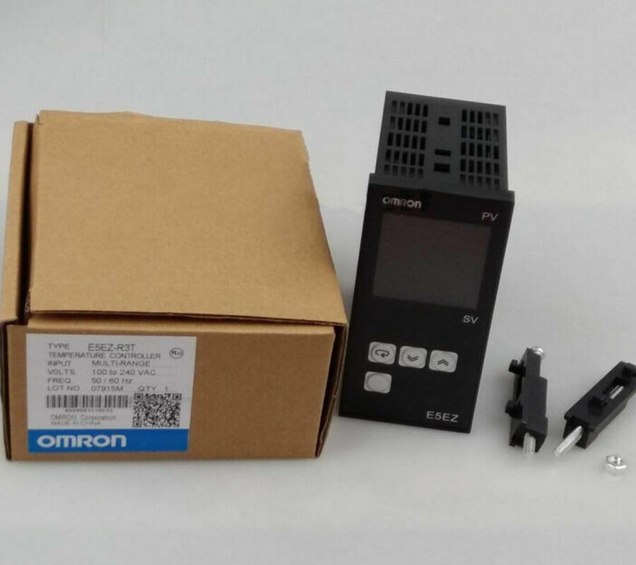 NEW In Box Omron E5EZ-R3T Temperature Controller