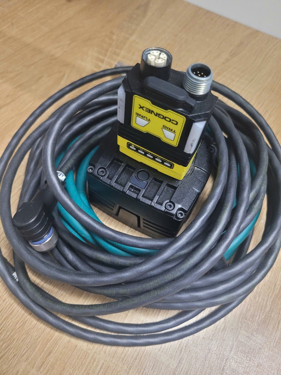 Cognex IS2802M-SC AI camera with cable, tested