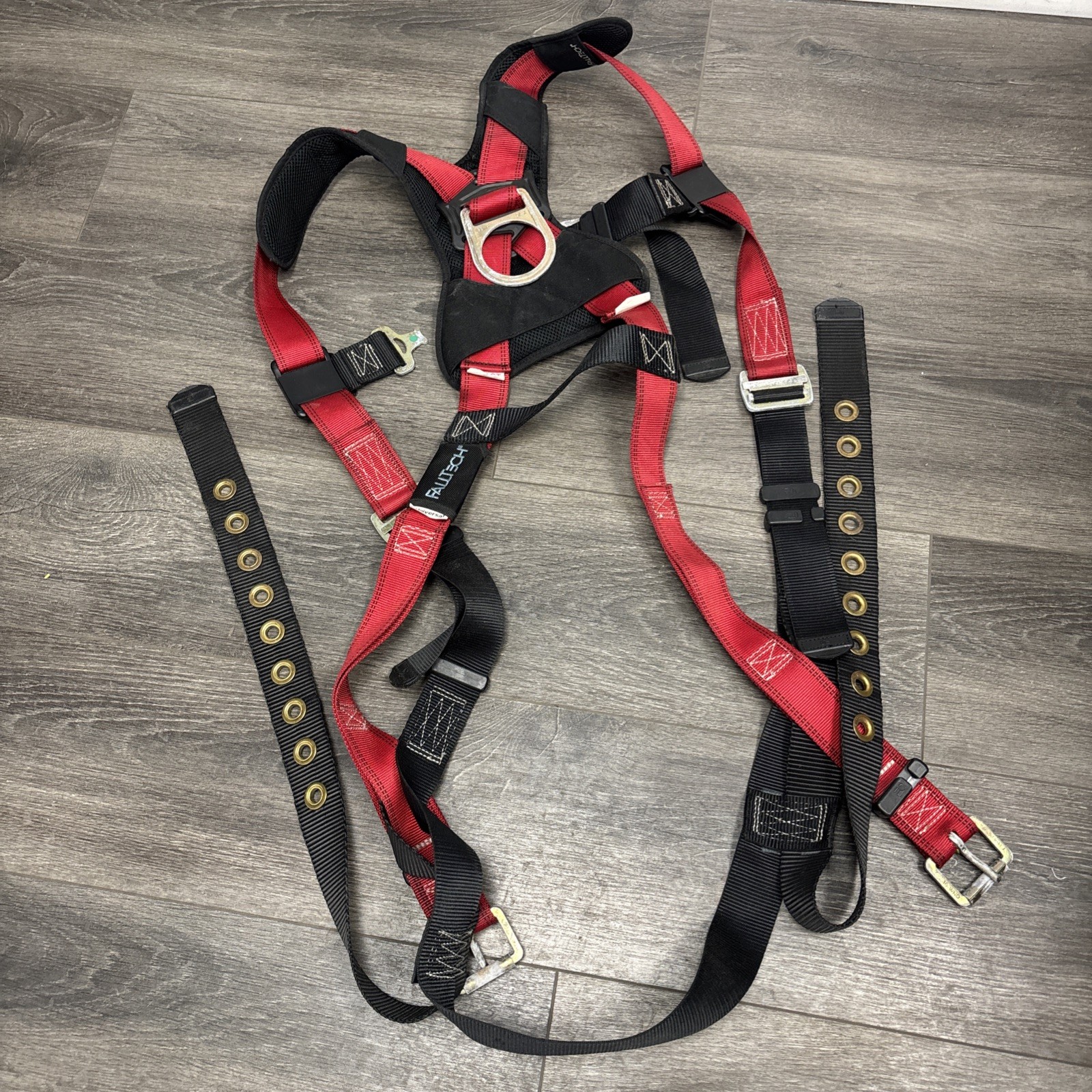 FallTech 7008B Tradesman Standard Universal Non-belted Full Body Harness