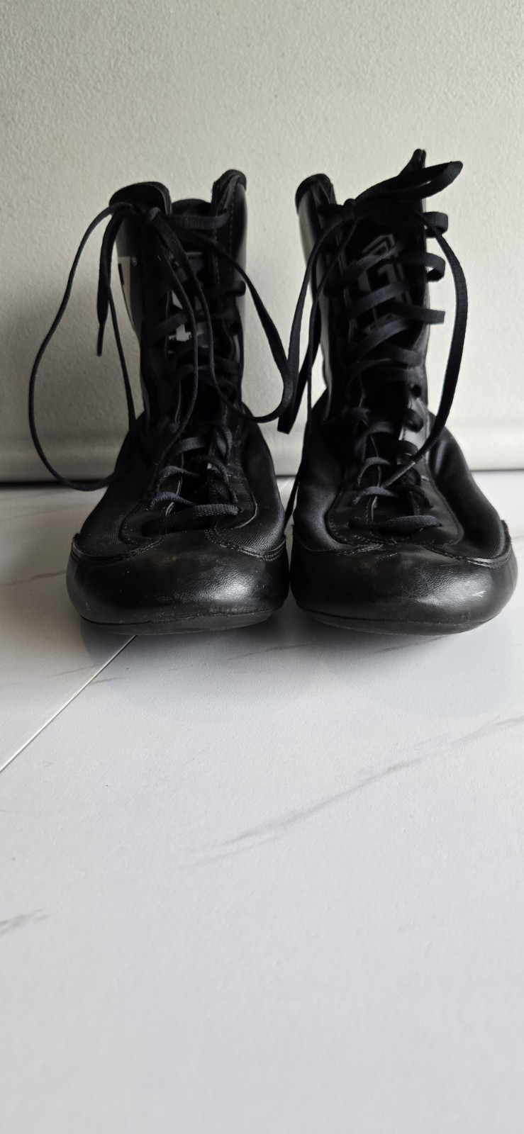 TITLE Boxing High-Top Boxing Shoes Size 8 Mens
