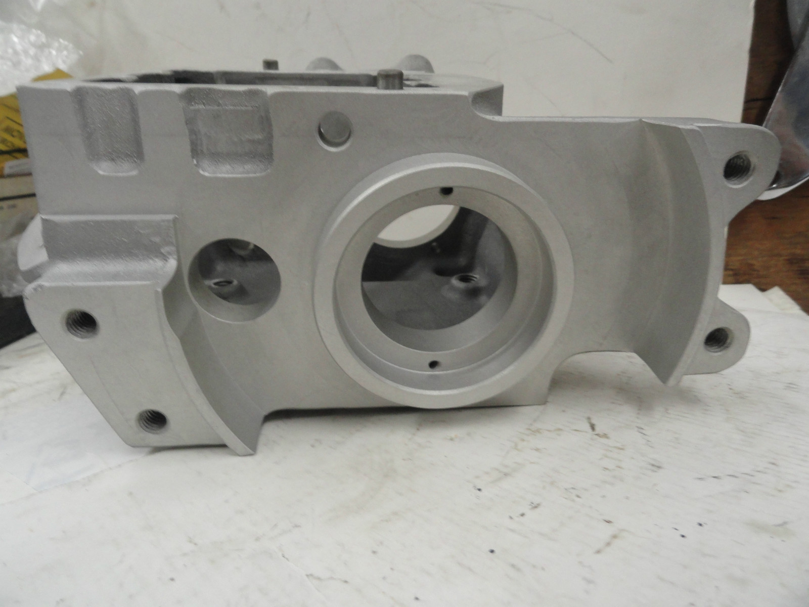 FL-FLH-FX "NEW" TRANSMISSION CASE #34702-78