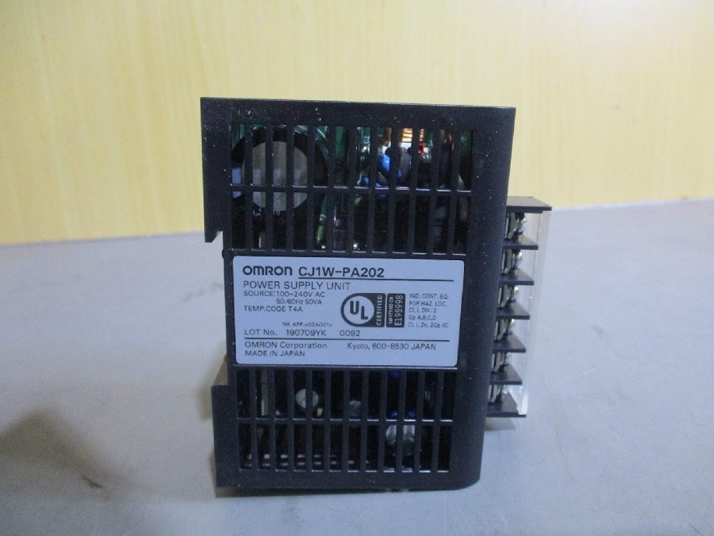 OMRON CJ1W-PA202 Power Supply Unit PLC Module USED