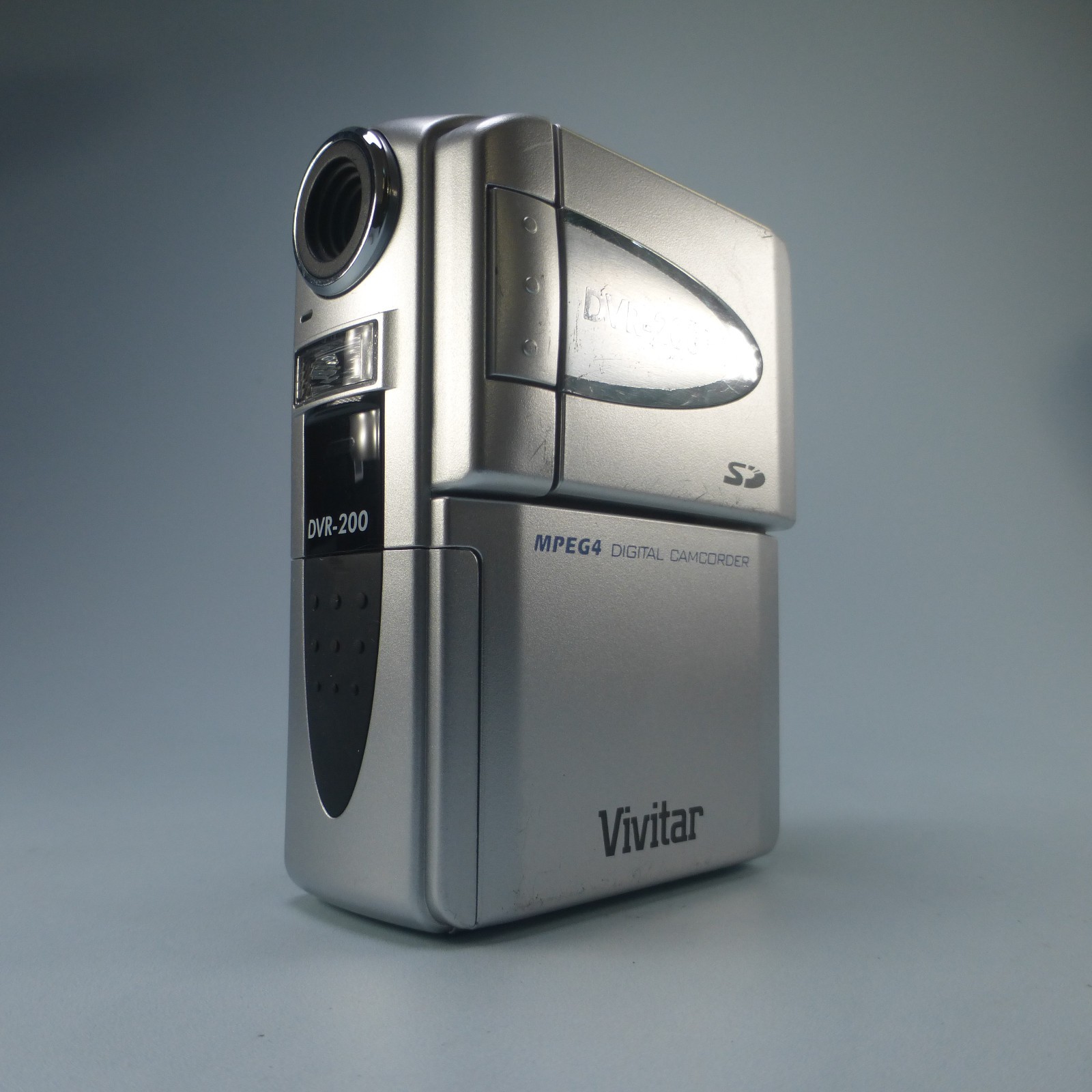 Vivitar DVR-200 2.0MP Compact Digital Video Recorder Silver Tested