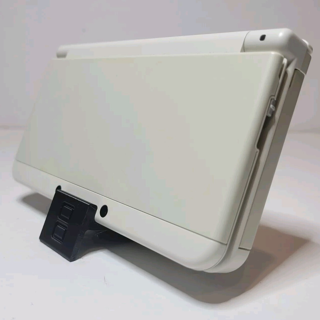 3 PACK New Nintendo 3DS Discrete Display Stand Holder Black