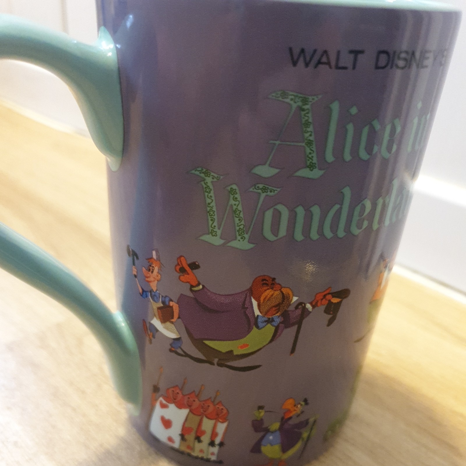 Disney Store Genuine Walt Disney Alice in Wonderland Ceramic Mug 12.5cm