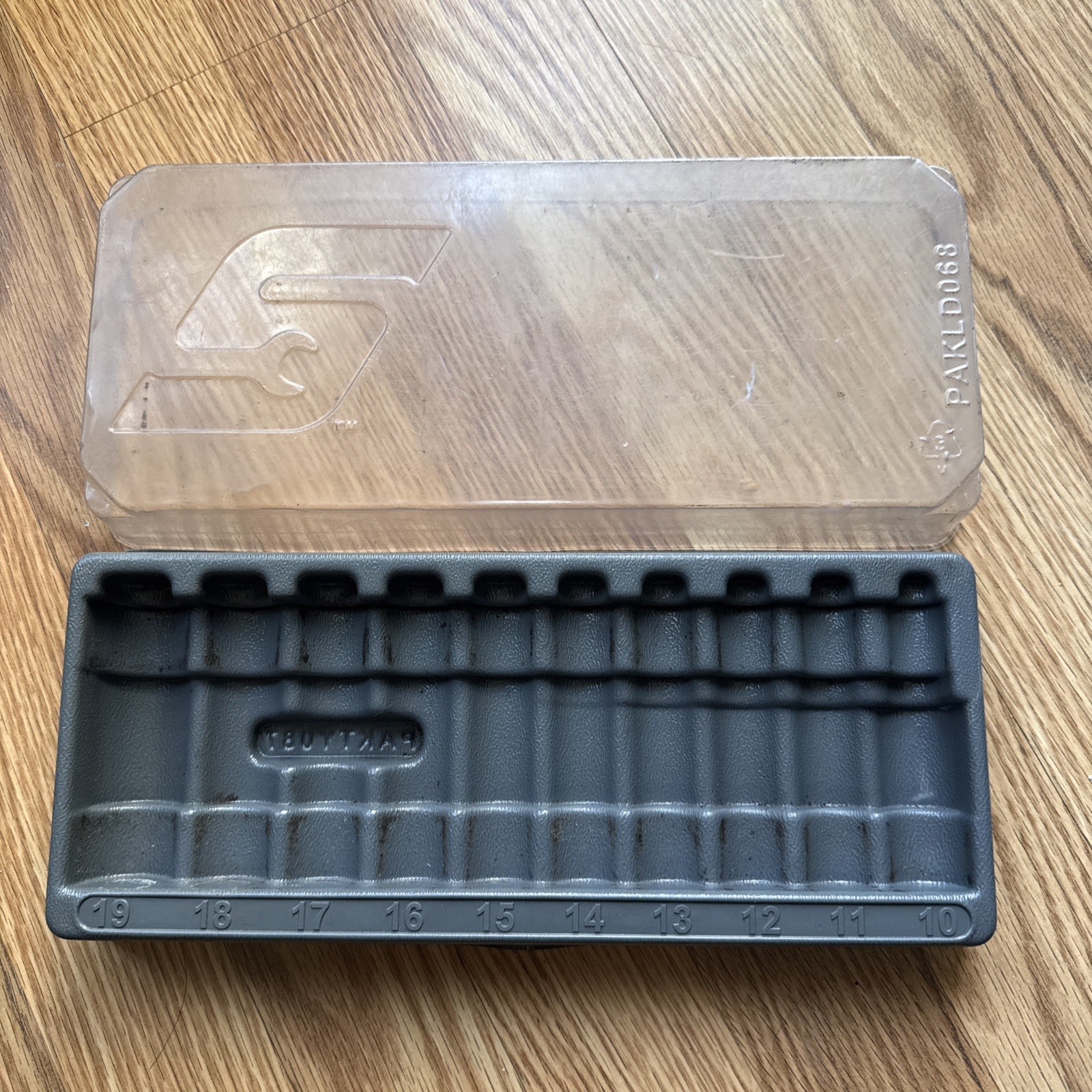 Snap-On Tray pakty087 with Dust Cover pakld068 ((Only)) No Tools