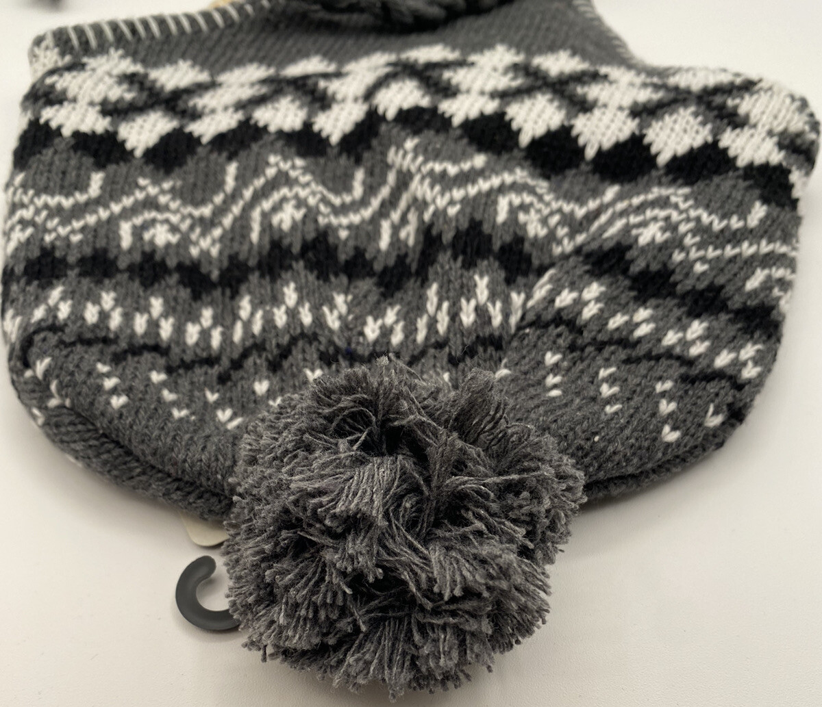 Thermaxxx Fleece Lined Gray Black & White Knit Beanie Hat