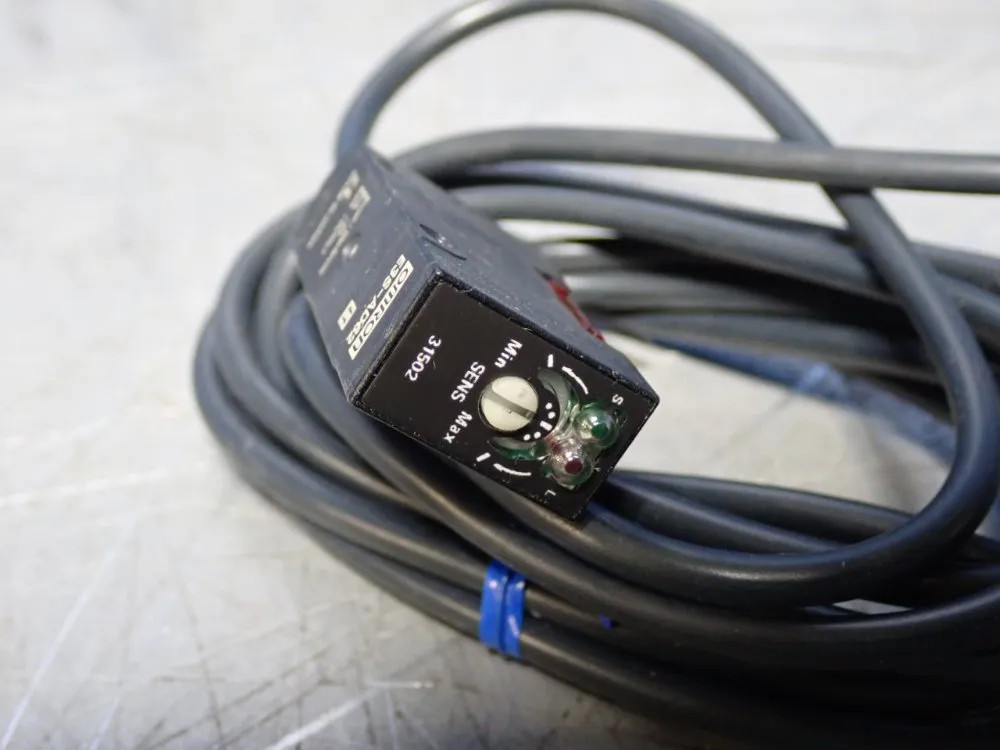 OMRON PHOTOELECTRIC SWITCH E3S-AD62