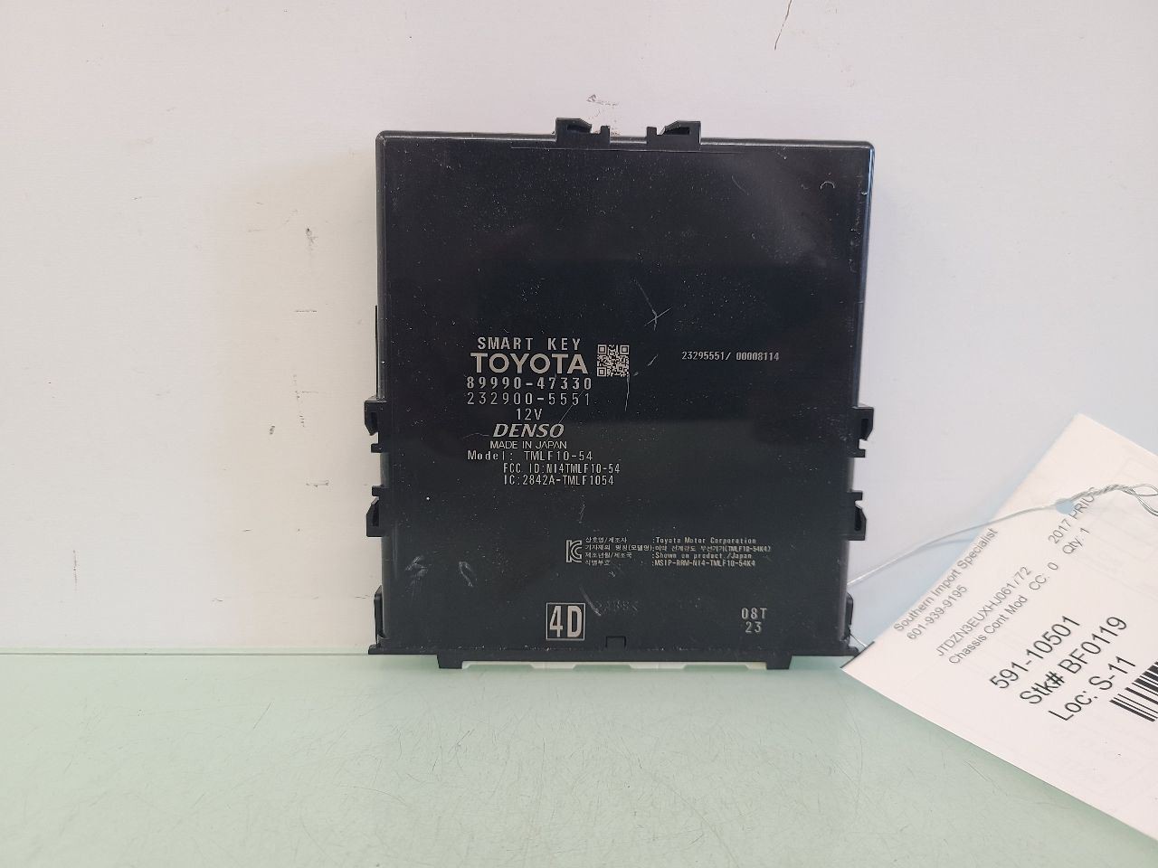 Chassis ECM Theft-locking Keyless Ignition Smart Key Fits 17-18 PRIUS 595810