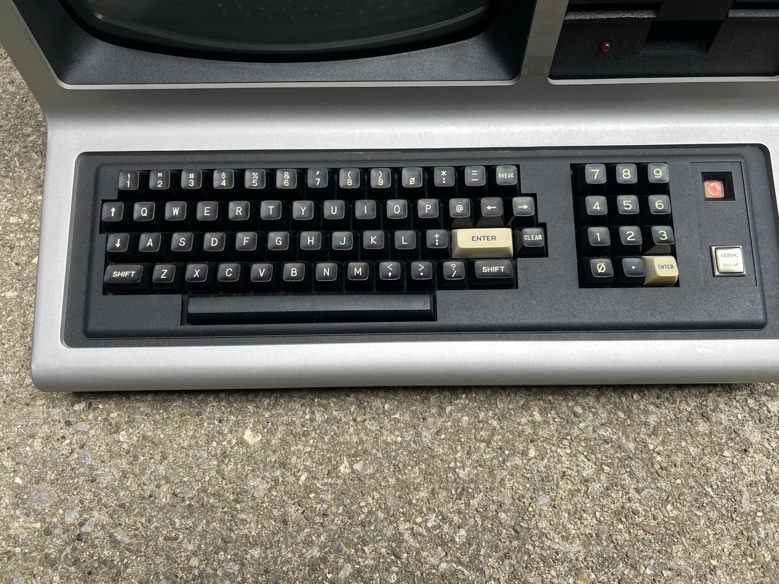 🇺🇸Radio Shack TRS-80 Model 3 Microcomputer In Original Box W/Cover🇺🇸