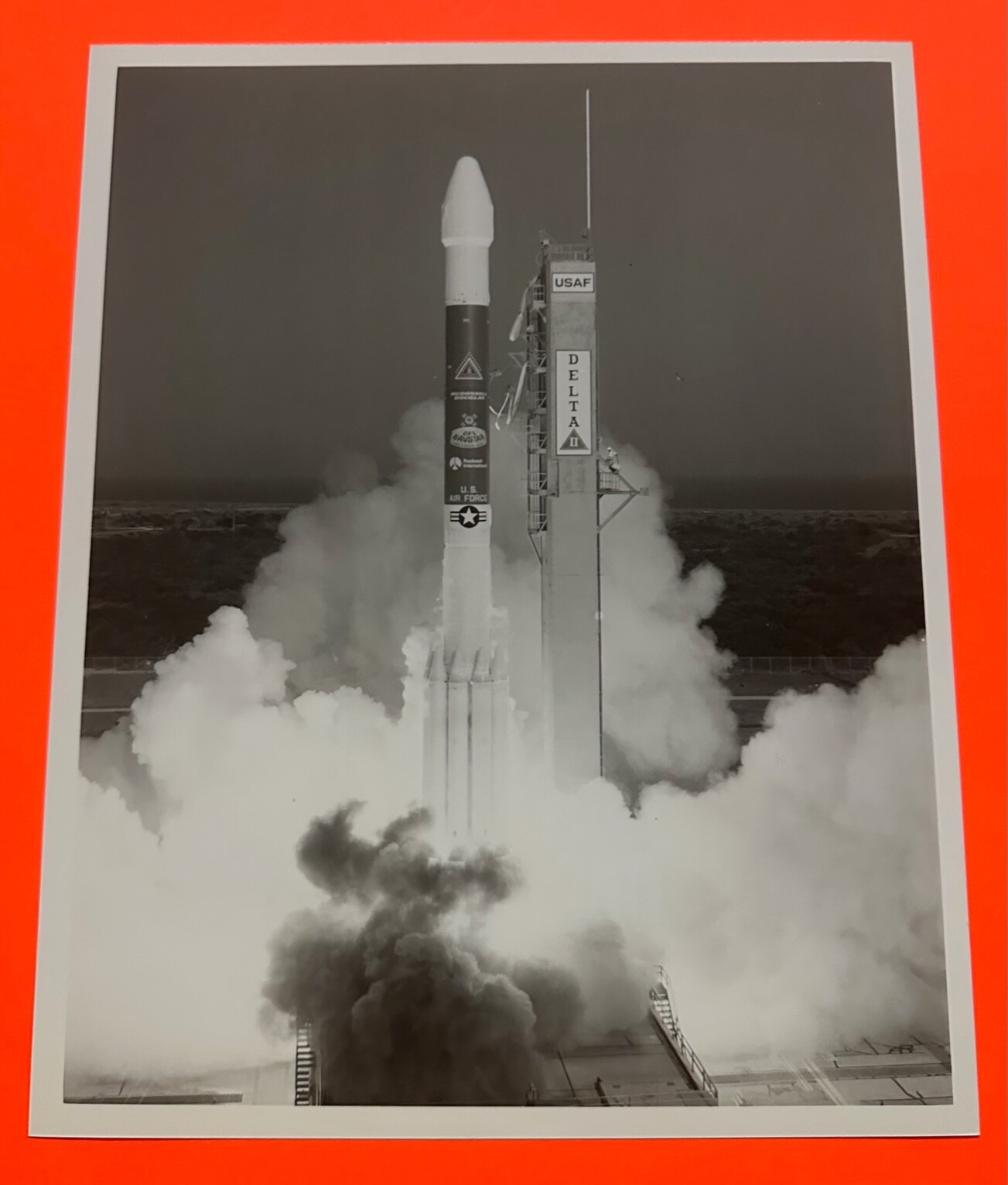 DELTA II LAUNCHED 17A 1989 WITH NAVSTAR SATELLITE CANDID SPECIAL INTEREST PHOTO