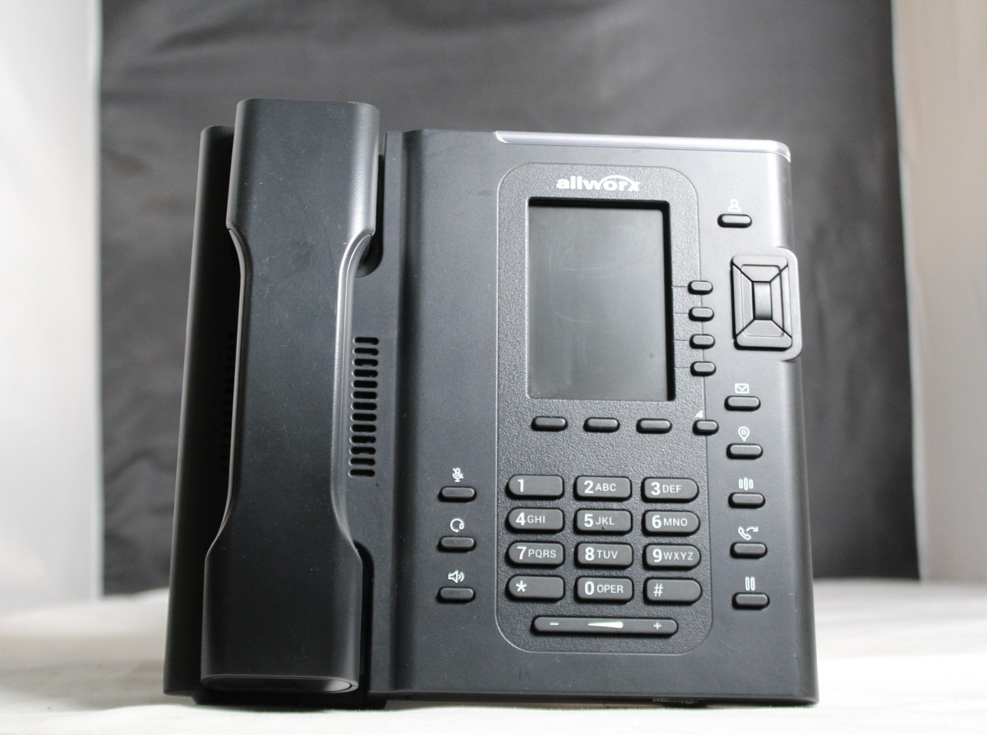 Lot of 5 Allworx Verge 9304 IP Office Phones w/ Handsets & Stands