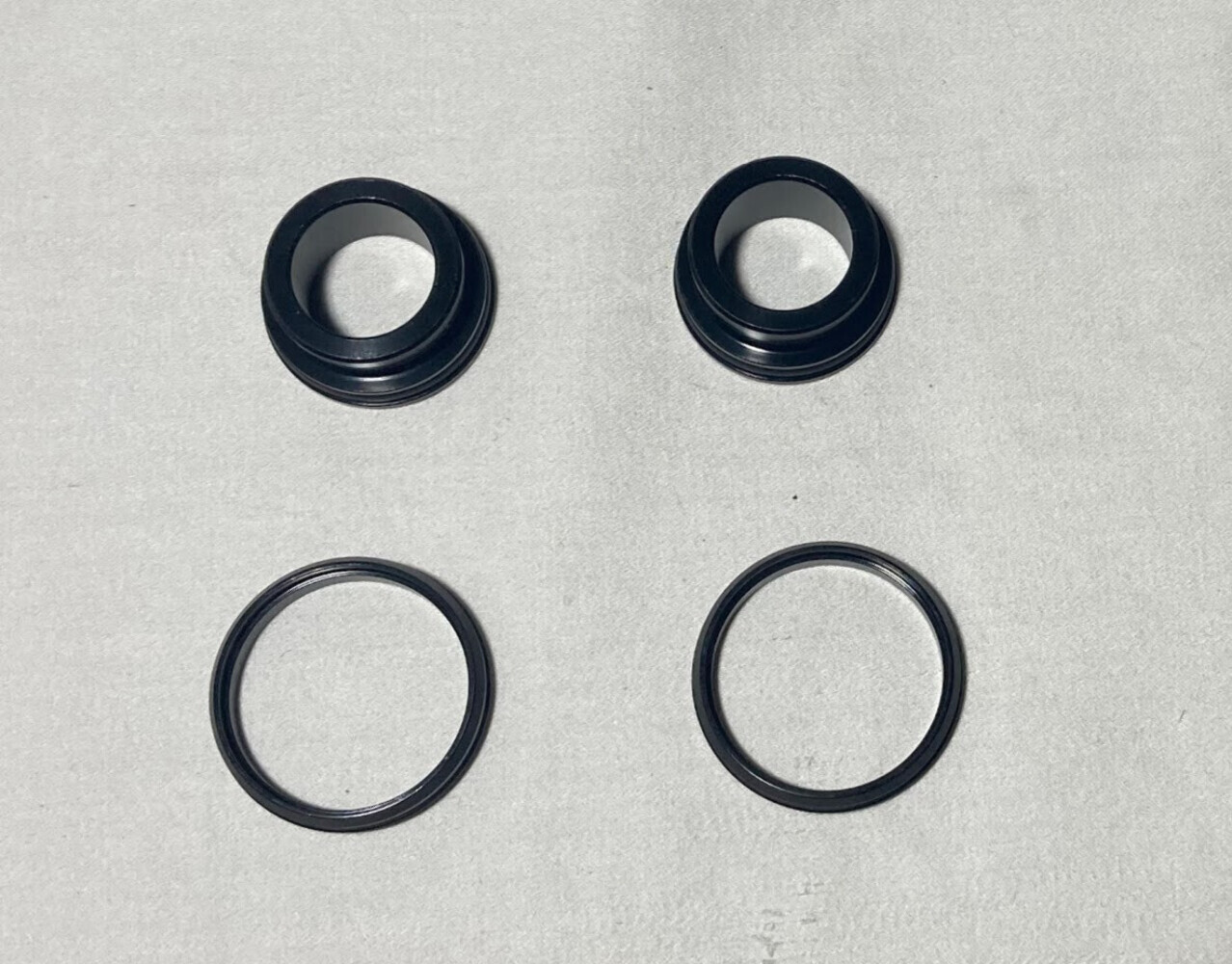 Novatec D771SB 15mm Threaded Front End Caps (Color = Black) Front Hub Caps