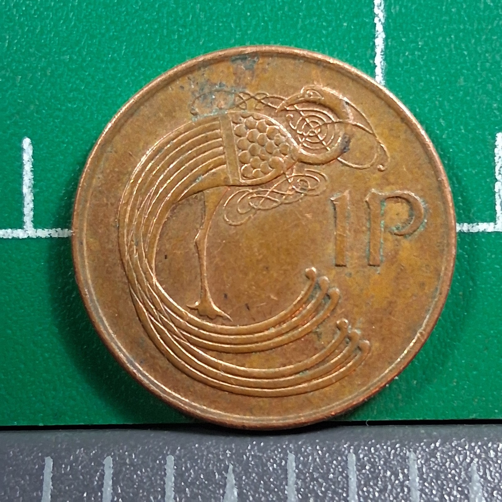 2000 Ireland 1 Penny Irish Harp / Ornamental Bird Copper-Clad Coin