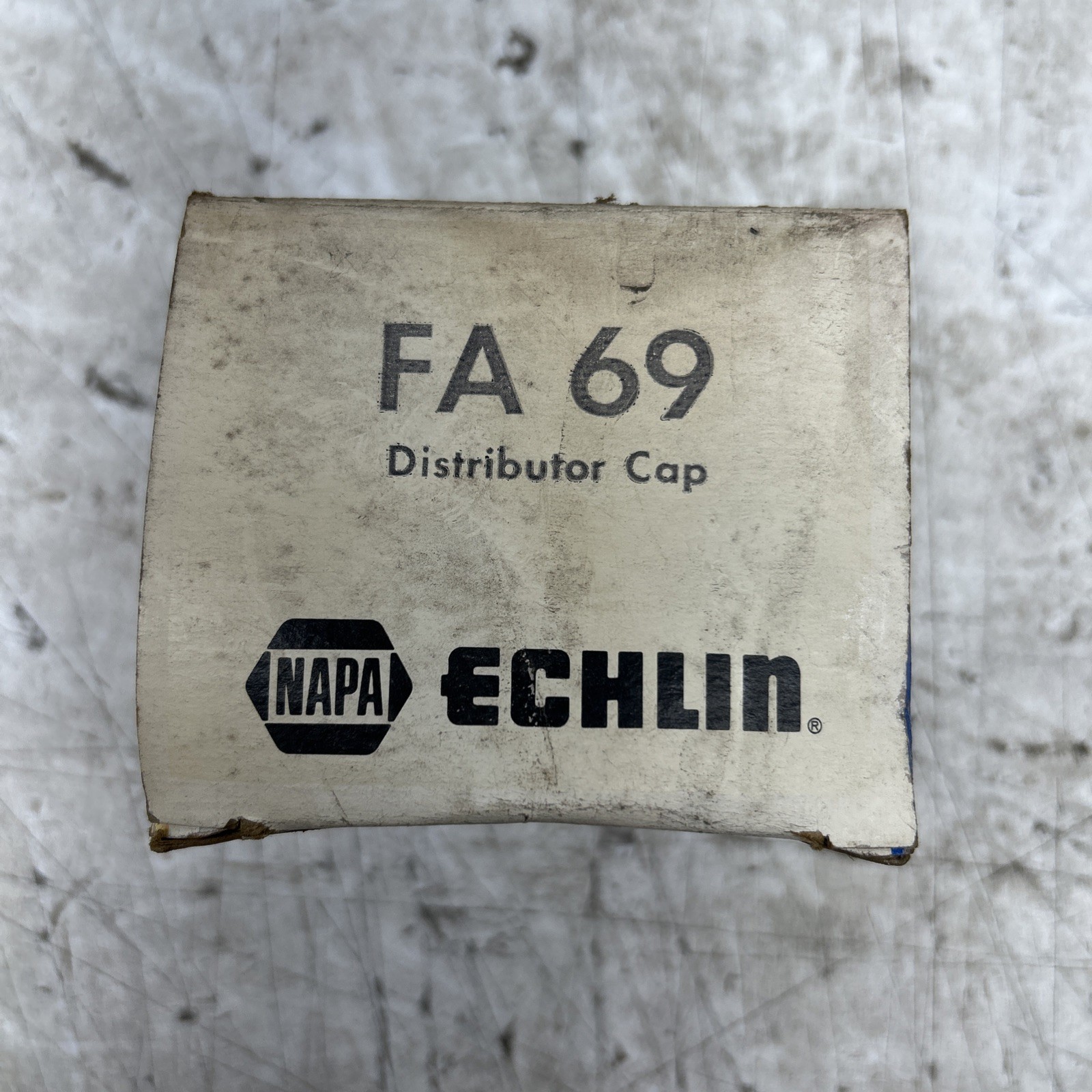 NAPA Echlin Distributor Cap FA69 (New Old Stock)