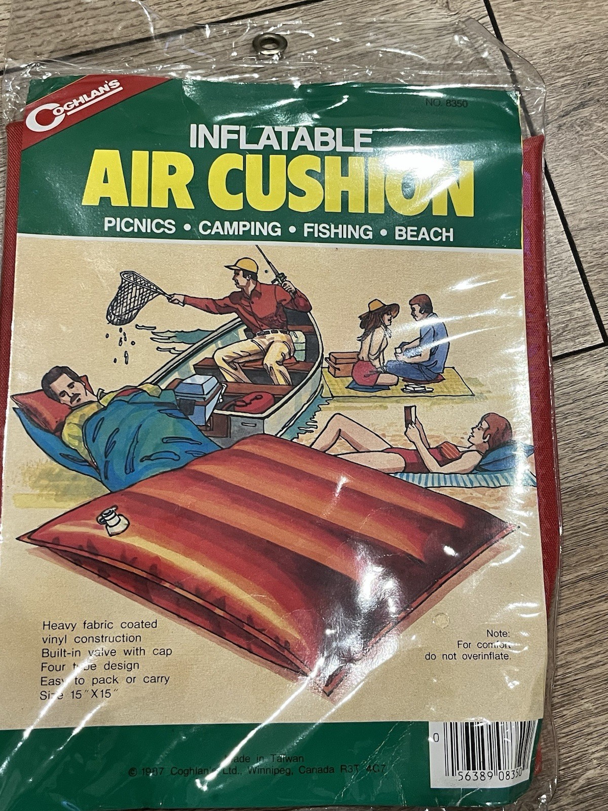Coghlan's Inflatable Air Cushion Heavy Fabric Camping Beach Fishing 15 x 15 NEW