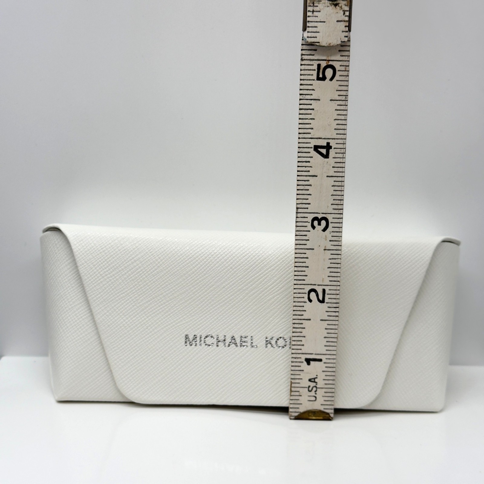 New Michael Kors White Medium Authentic Eyeglasses Sunglasses Case with Cloth