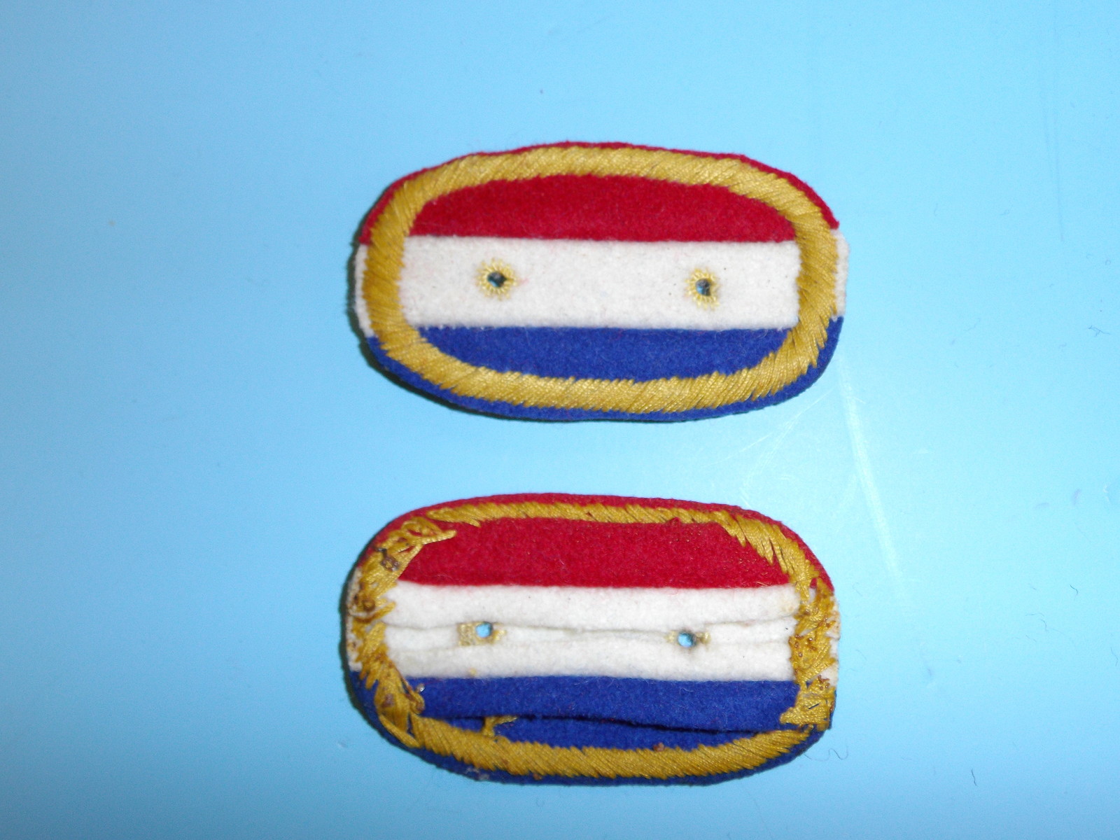 b0932 1st FSSF Airborne WW 2 USA Canada Paratrooper Oval  w/holes on wool A2A16