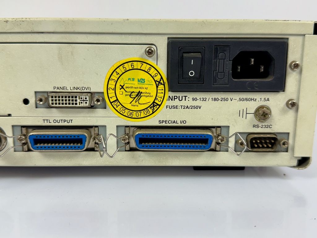 Chroma ATE 2326 Video Pattern Generator RS-232C 16xTTL DVI Analog RGB