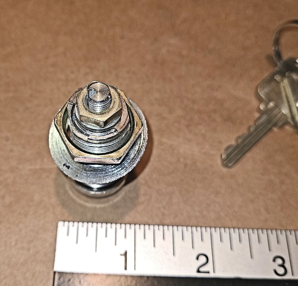 Medeco 1-1/2" long cam lock with 2 working keys - Tested good