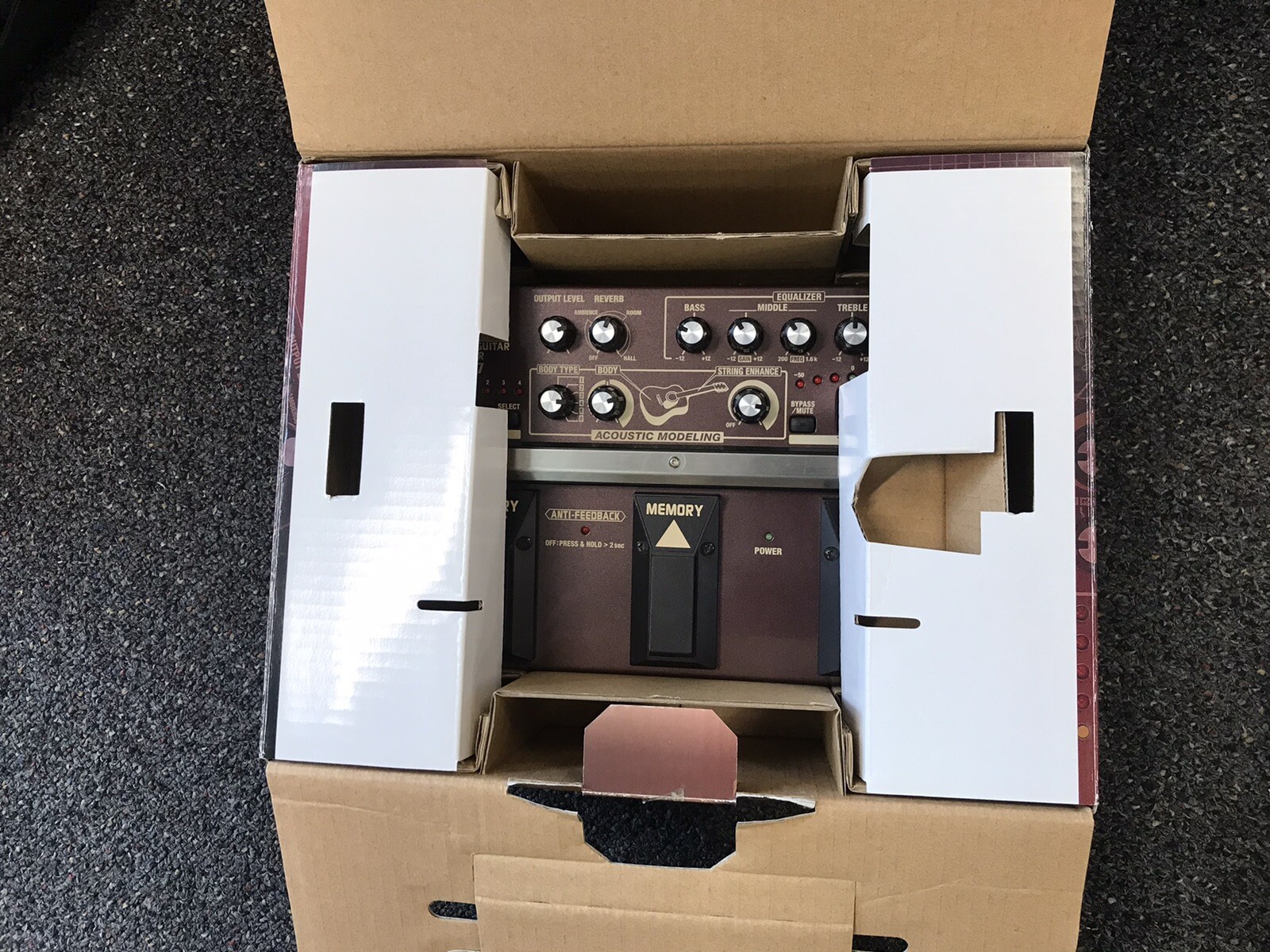 Boss AD-8 acoustic guitar processor with manual and box in mint condition