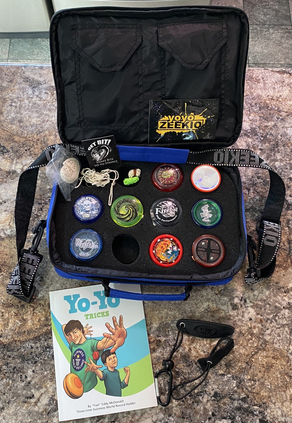 Lot of 9 Yo-Yos w/Zeekio Case & Accessories-Duncan-Yomega-Trick Manual-Extras