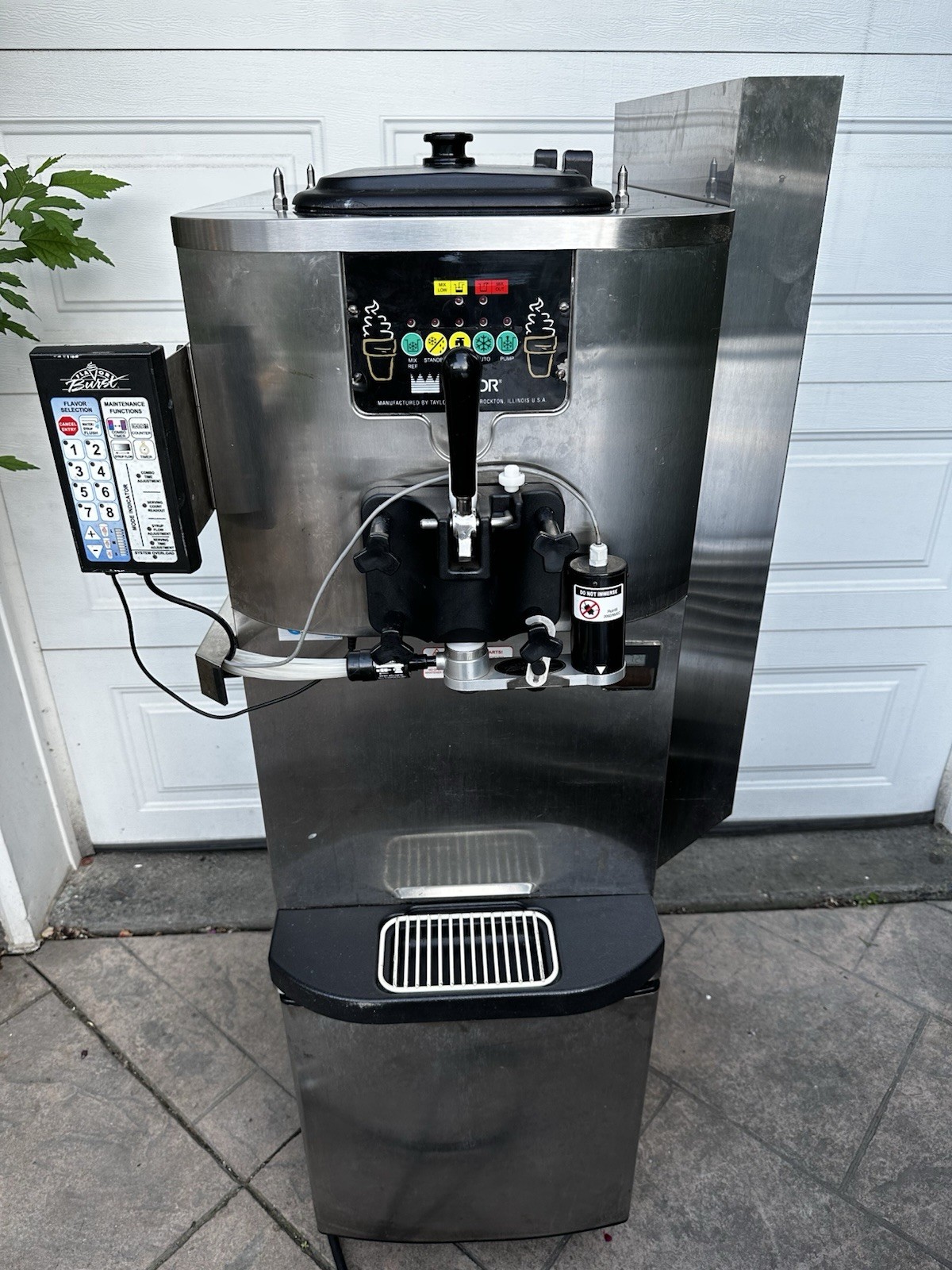 2014 TAYLOR AIR cooled 1 ph C706-27 soft serve Ice Cream Machine & flavor Burst