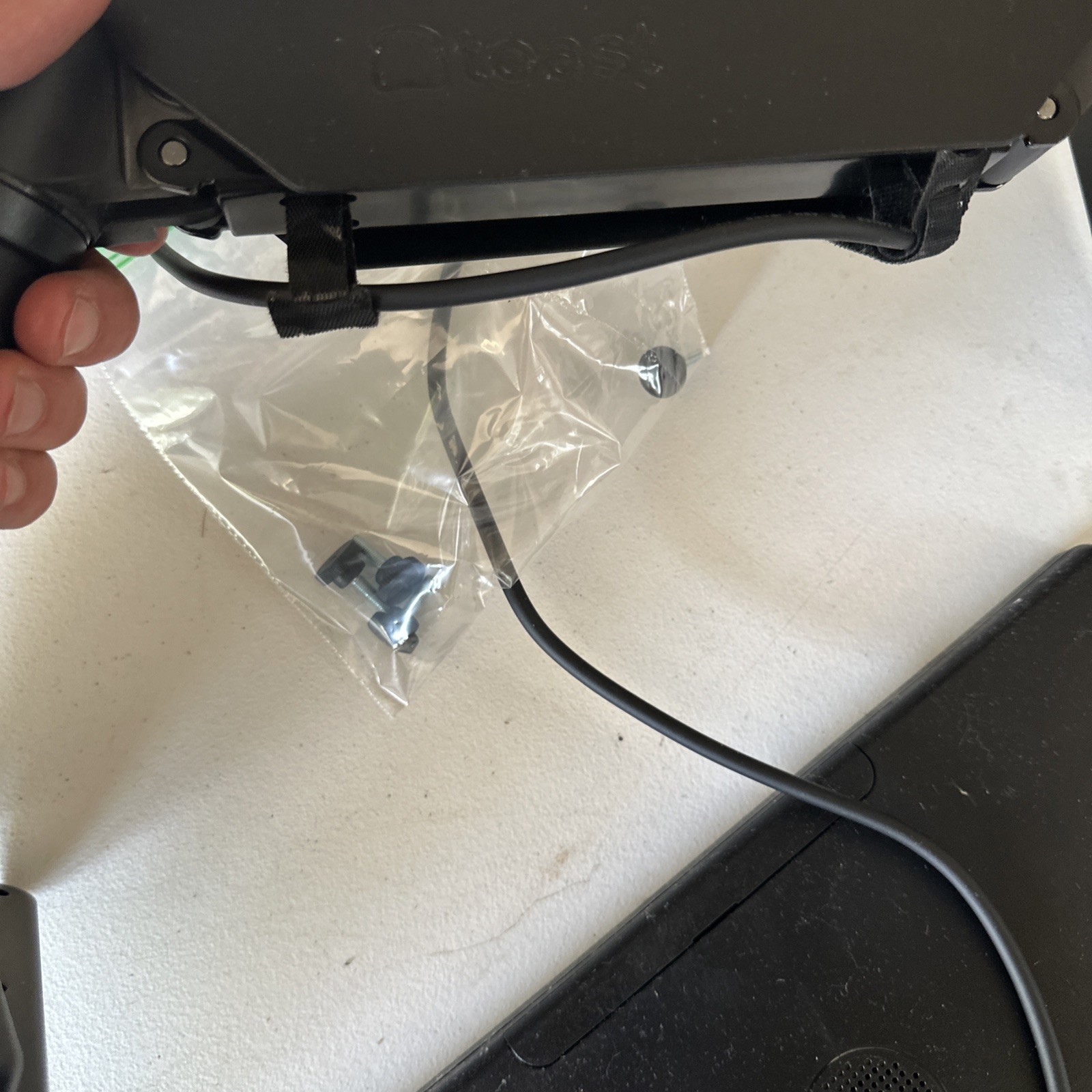 Toast Flex 22 POS Terminal w/ Card Reader & Counter Mount