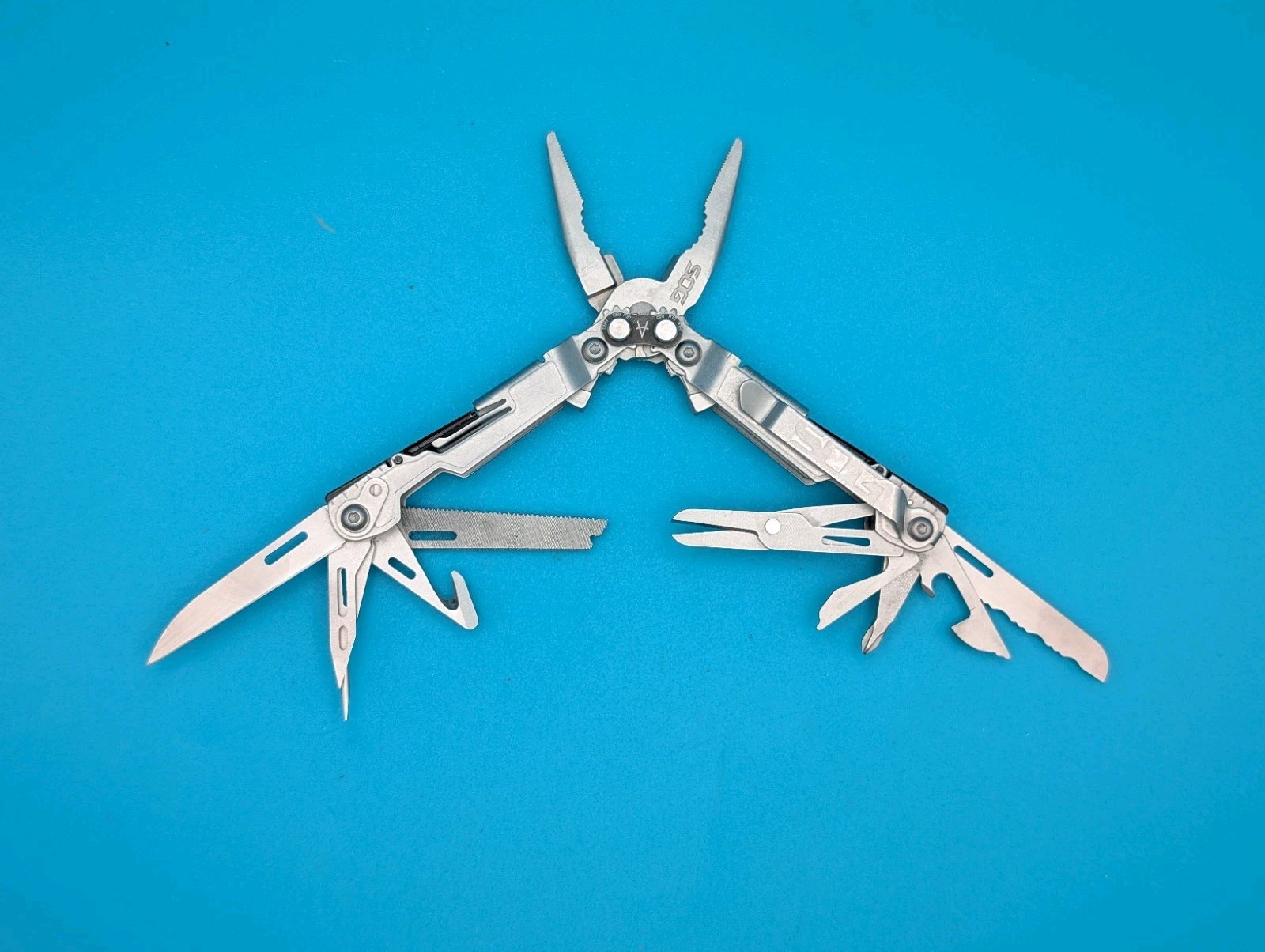 SOG PowerPint Tool Compact Lightweight Silver Multi-Tool!