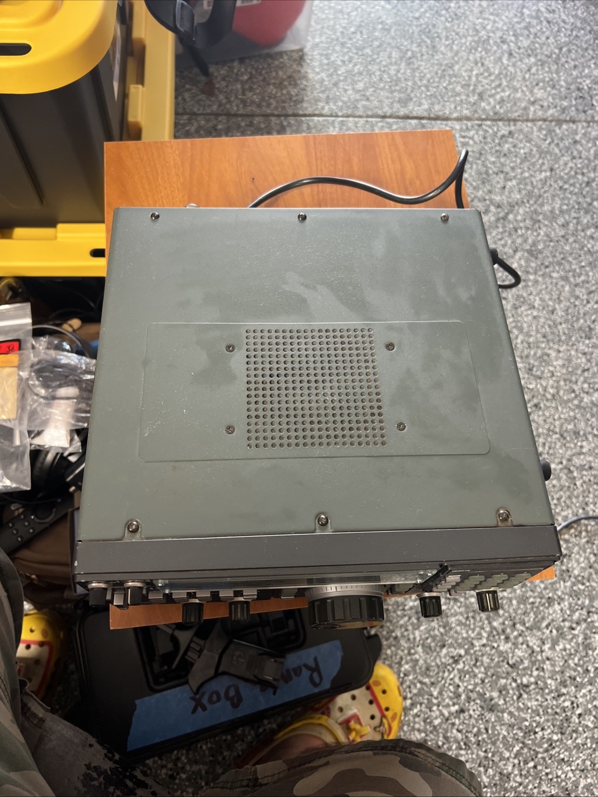 Icom IC-R7000 Communications Receiver Serial#13283 Powers On