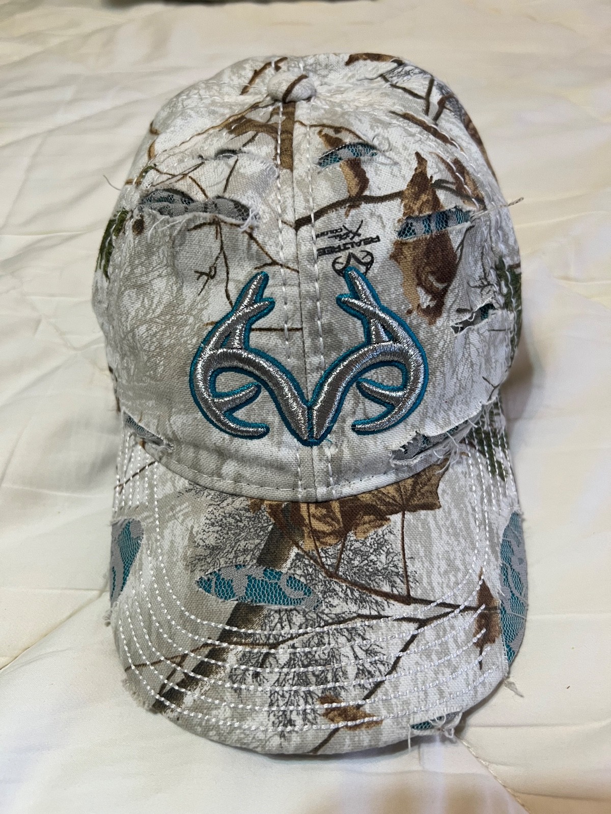 REALTREE DEER HUNTING LADIES WHITE WINTER CAMO Baseball Hat Cap distressed
