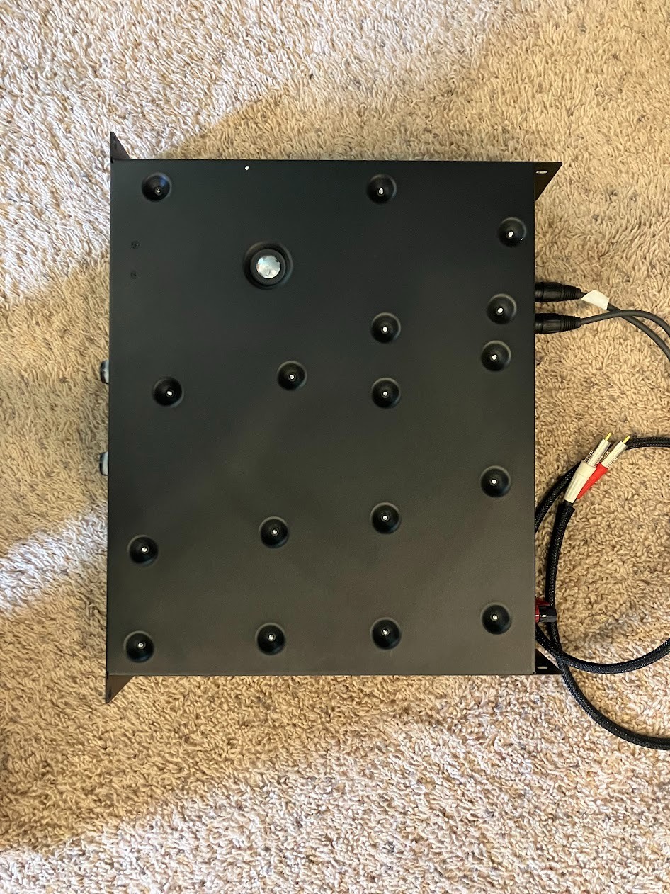 Crown XLS 402 Stereo Power Amplifier 2-Channel